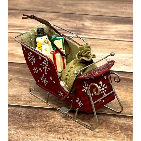 2003 HALLMARK KEEPSAKE ORNAMENT QRP4247 SANTA'S MAGIC SLEIGH TOYS SNOWMAN - Picture 1 of 11